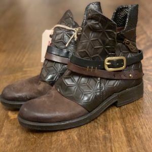 A.S. 98 brand new boots